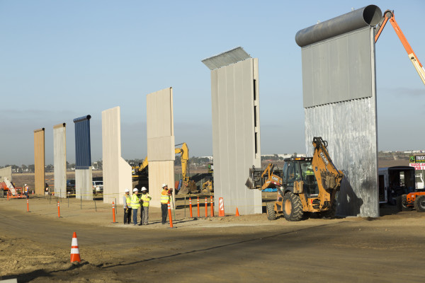 DHS: We Love Wall. Wall Good. Building Wall Quickly