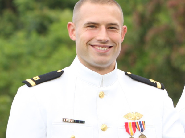 UNSUNG HEROES: The Naval Officer Who Gave His Life To Protect His Fellow Sailors