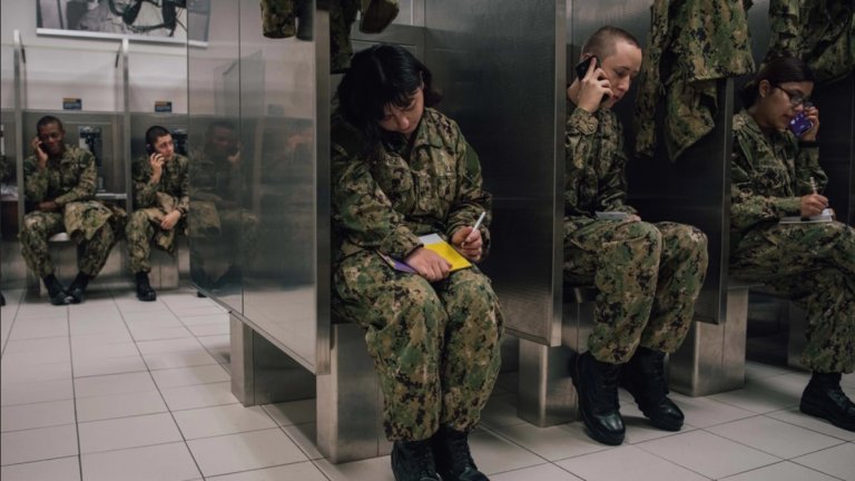US Navy lets recruits use cell phones to call home in basic training